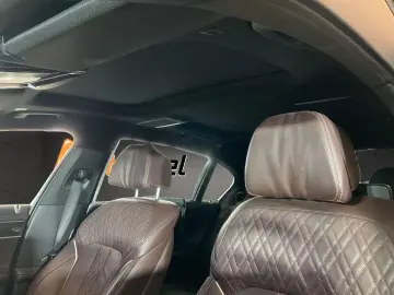 BMW Seria 7 740e L xDrive