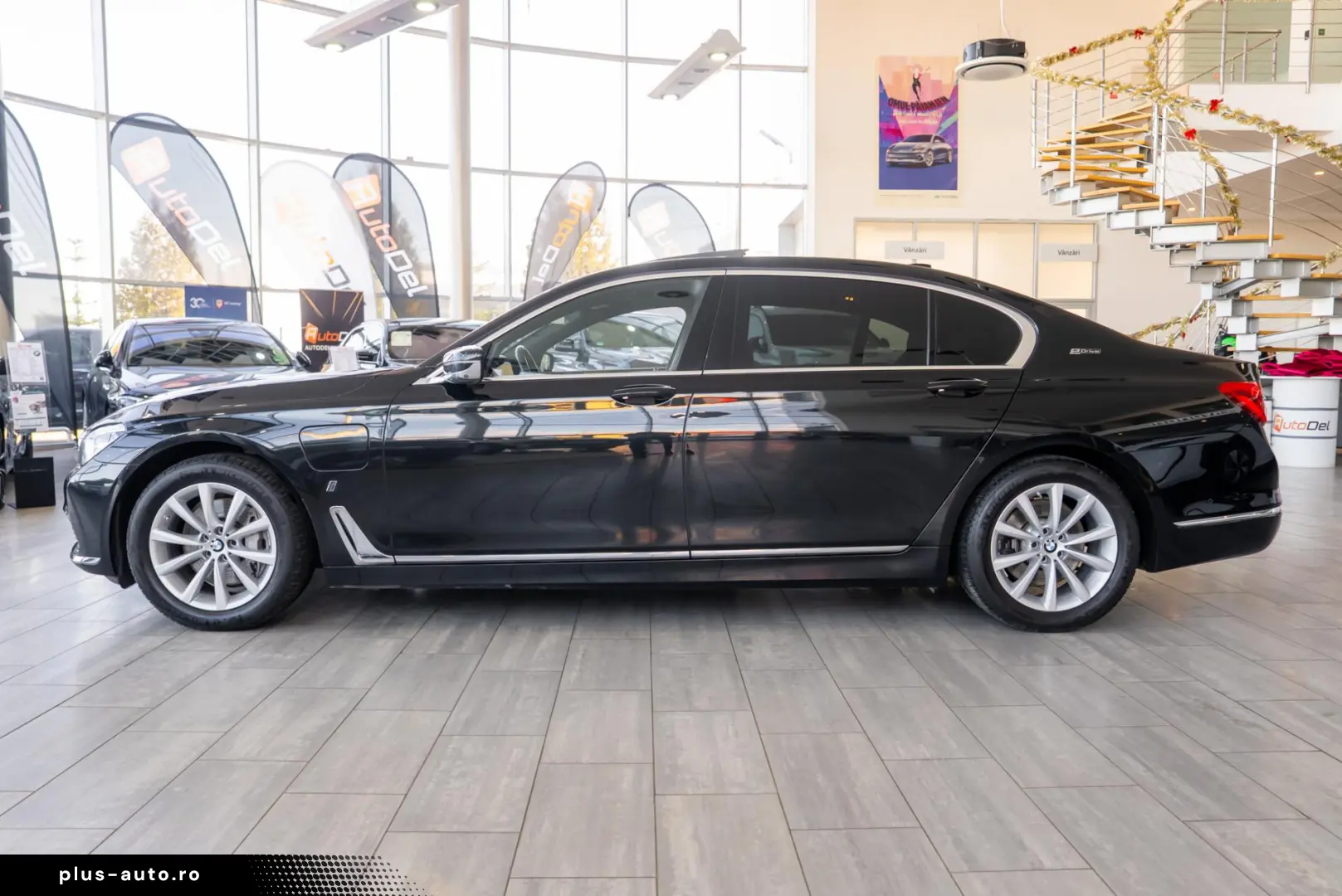 BMW Seria 7 740e L xDrive