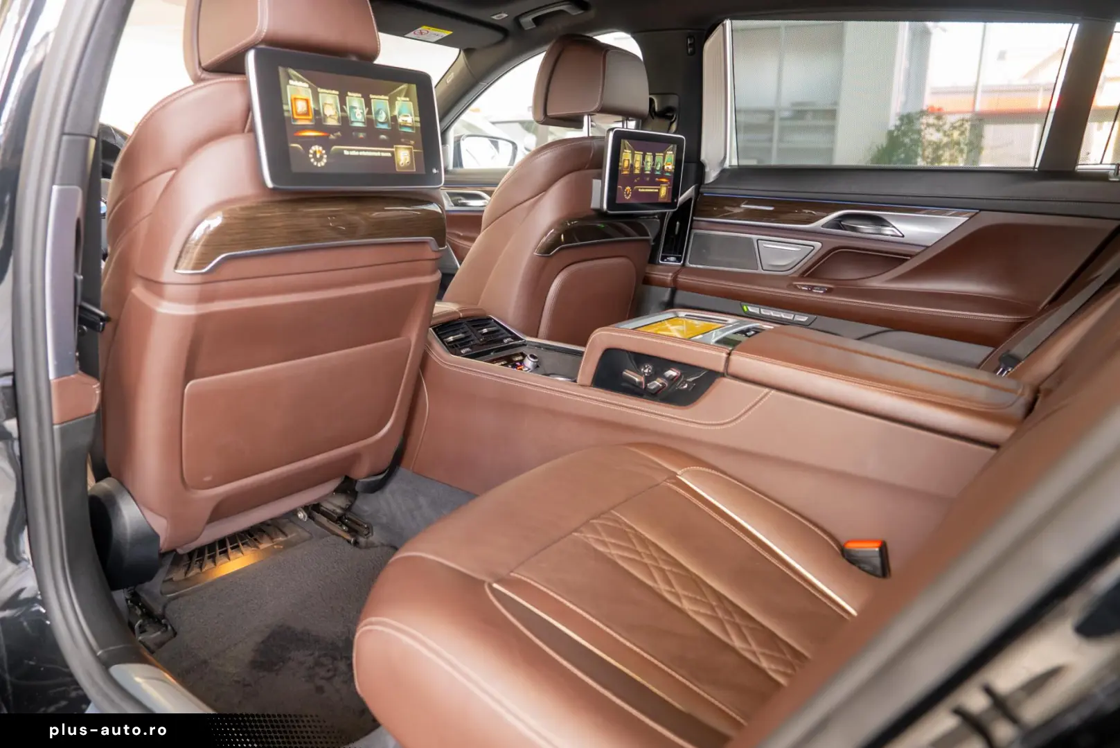 BMW Seria 7 740e L xDrive