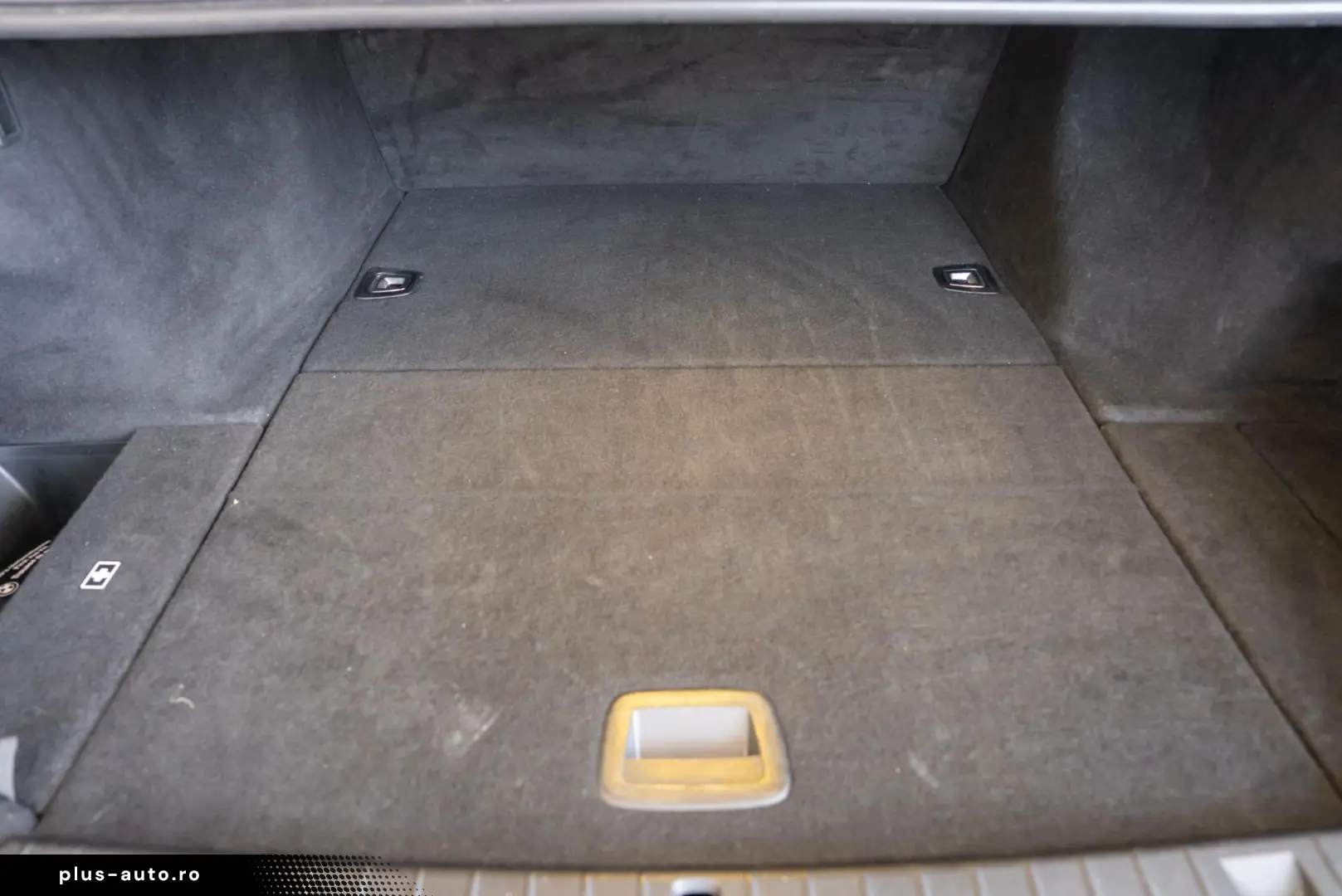 BMW Seria 7 740e L xDrive