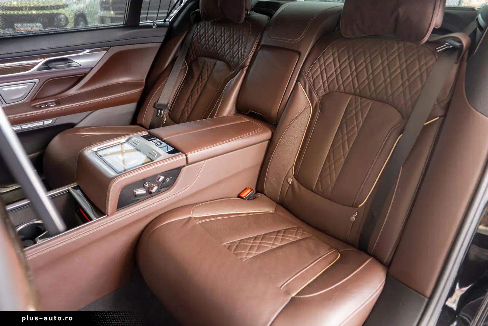 BMW Seria 7 740e L xDrive