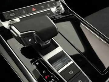 Q8 50 TDI quattro S-LINE MATRIX AHK KAMERA
