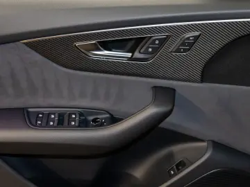 Q8 50 TDI quattro S line Laser OLED Pano B&O 23