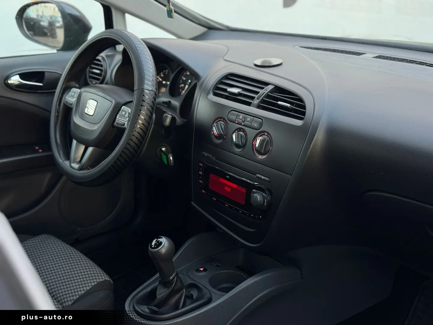 SEAT LEONVSSZZZ1PZAR061330