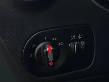 SEAT LEONVSSZZZ1PZAR061330