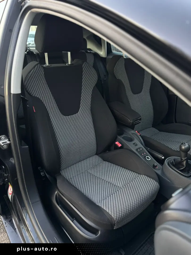 SEAT LEONVSSZZZ1PZAR061330