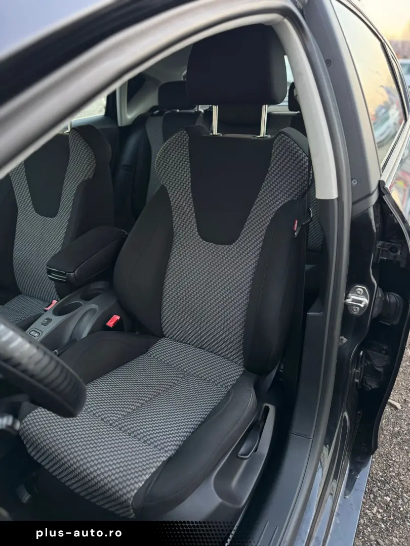 SEAT LEONVSSZZZ1PZAR061330