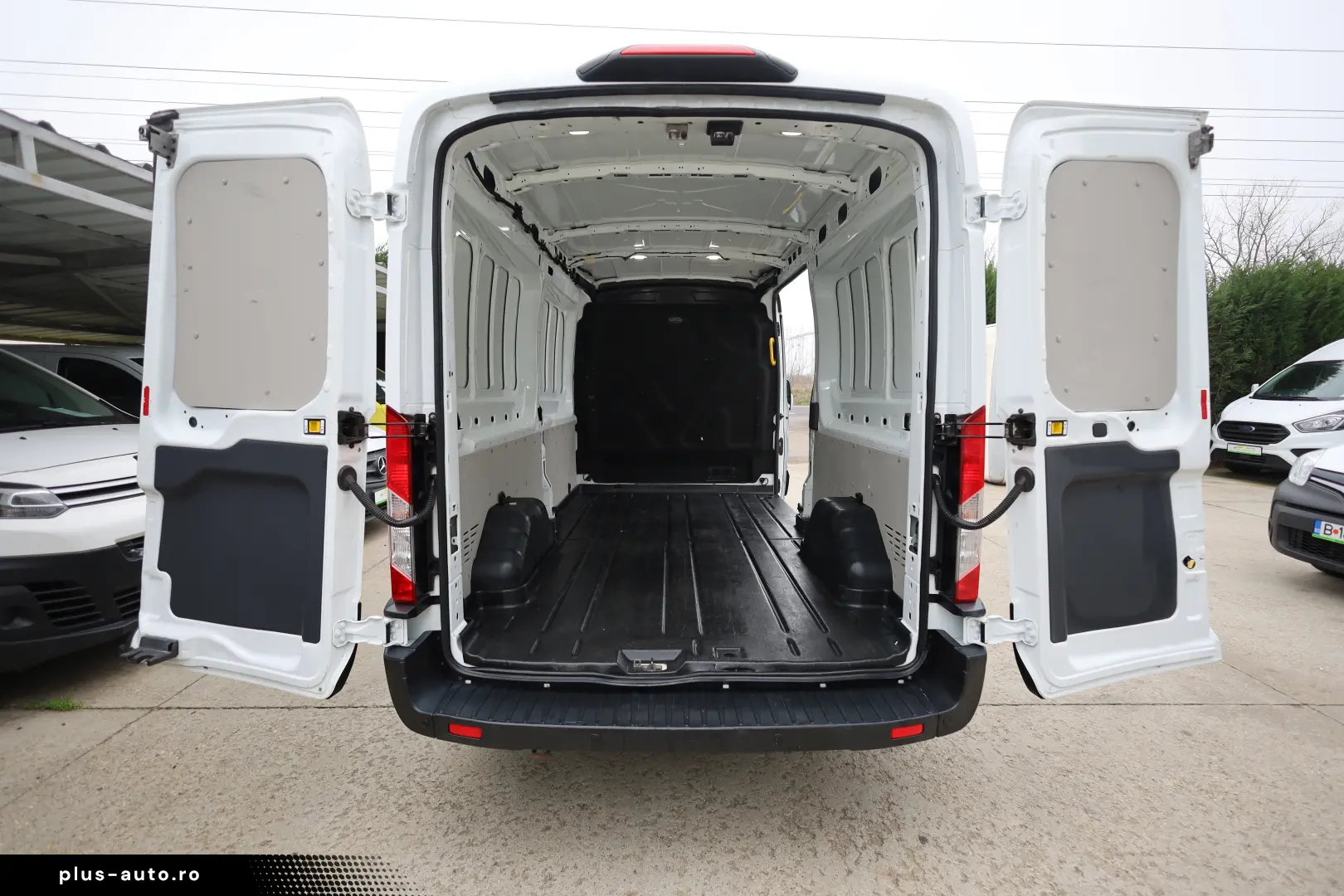 Ford Transit L3H2 2.0D 130CP