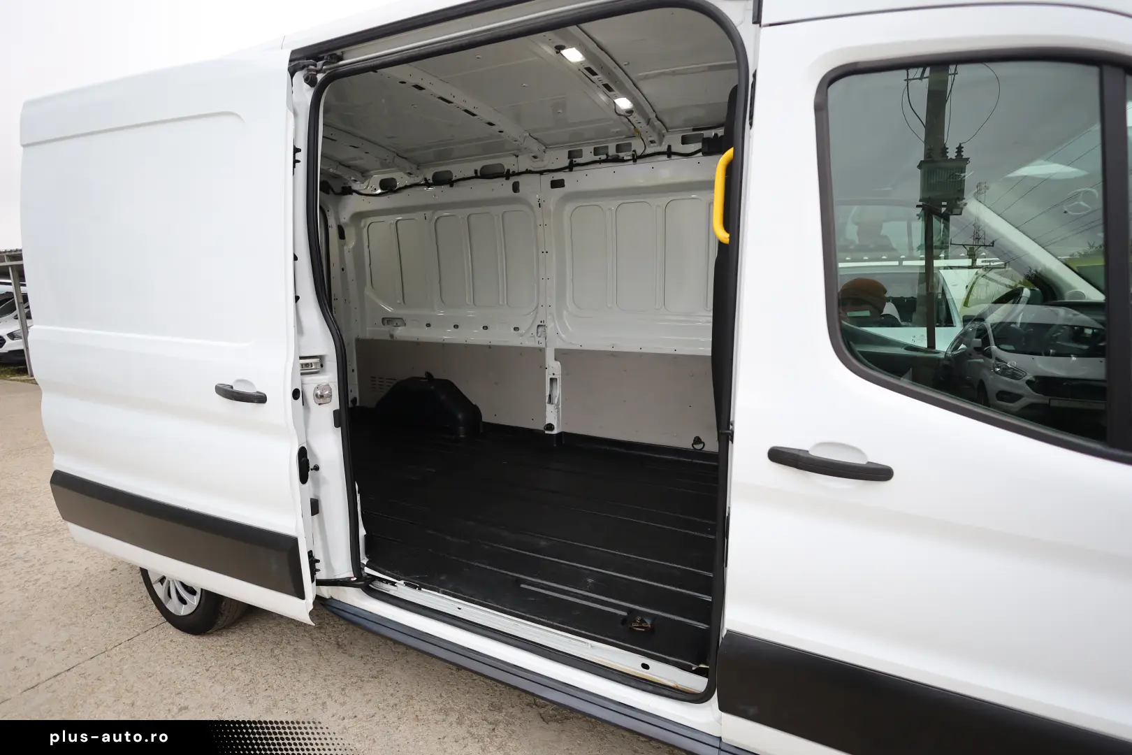 Ford Transit L3H2 2.0D 130CP