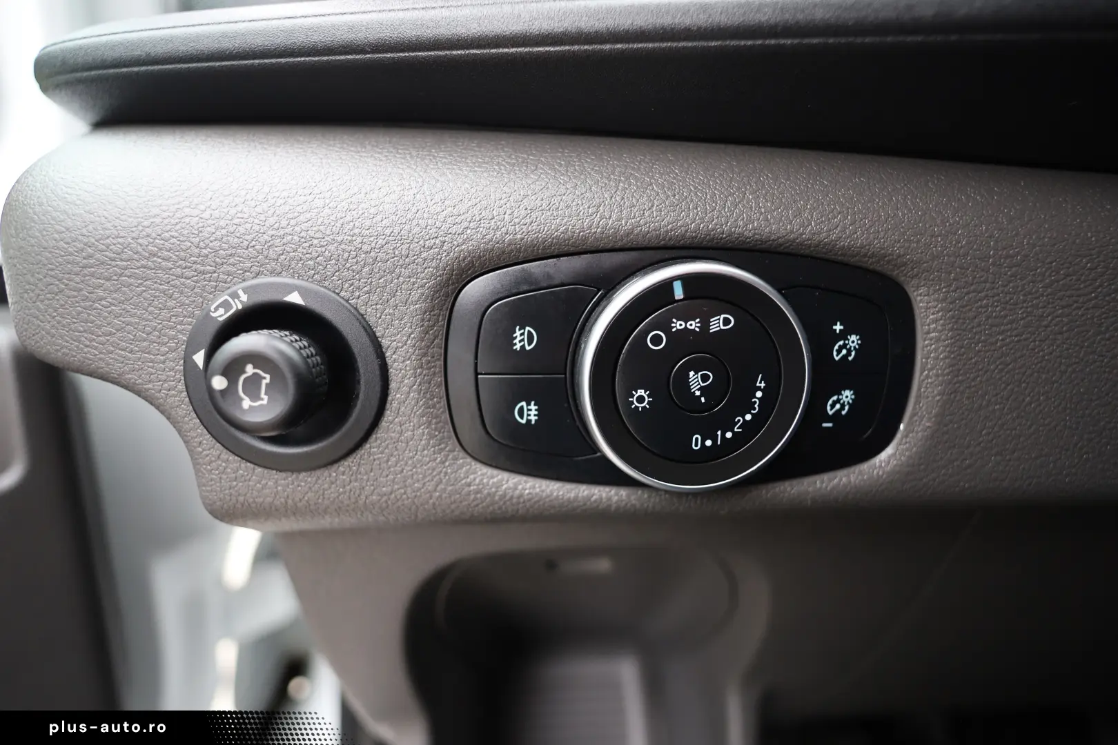 Ford Transit L3H2 2.0D 130CP