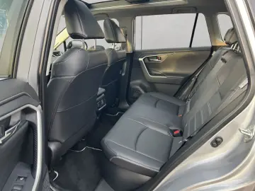 RAV 4 2.5 4x4 Hybrid Lounge Skyview
