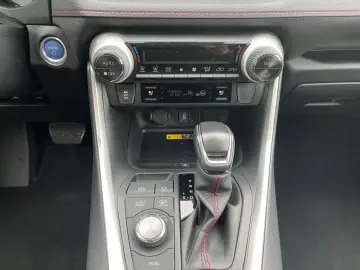 RAV 4 Plug-In Tech Style Paket