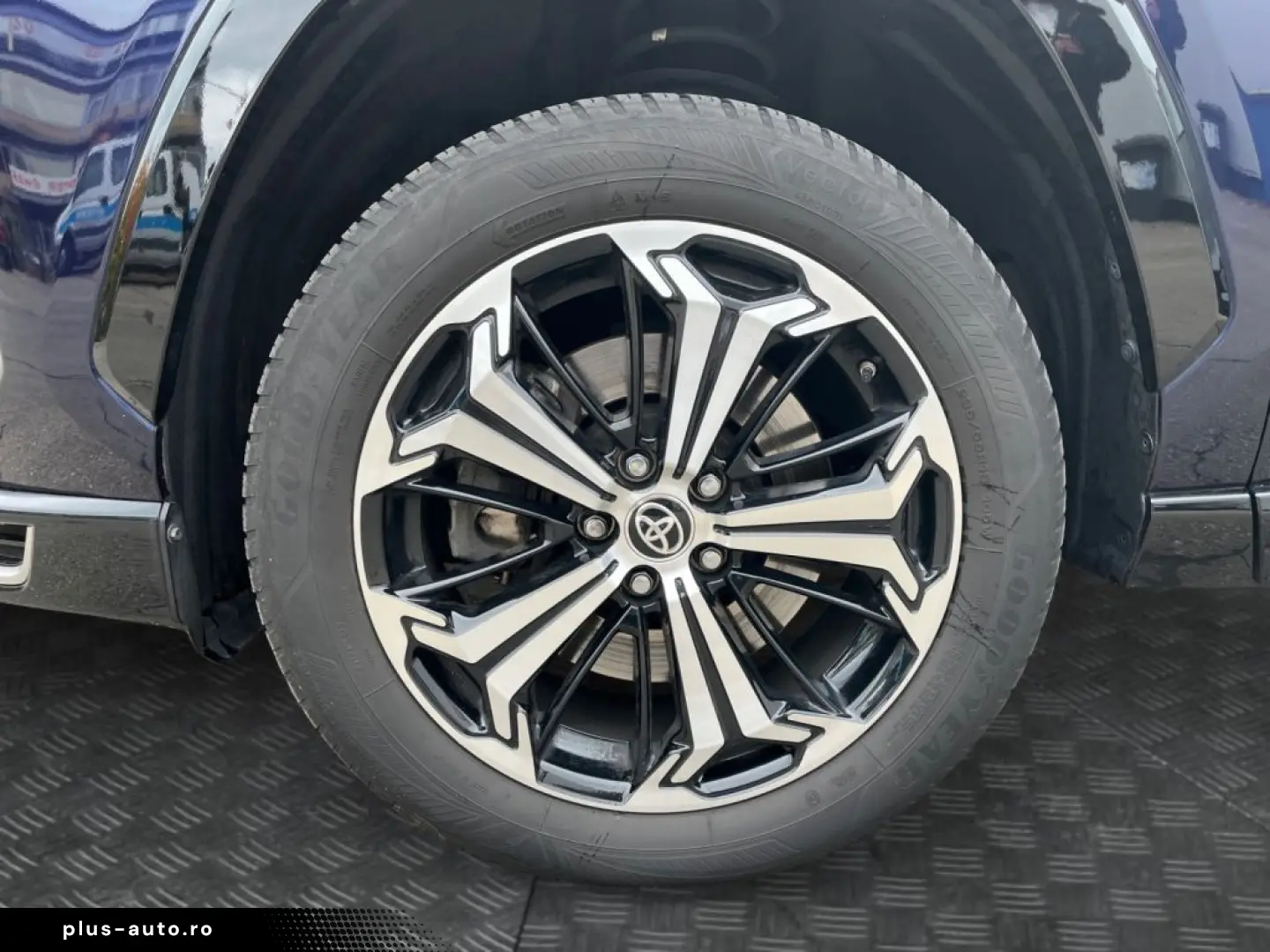 RAV 4 Plug-In Tech Style Paket