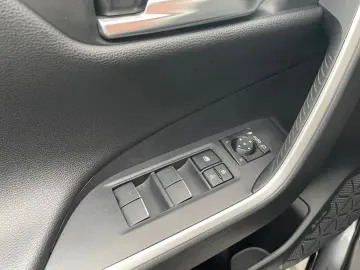 RAV 4 Plug-in-Hybrid Technik-Paket  HUD Navi LED