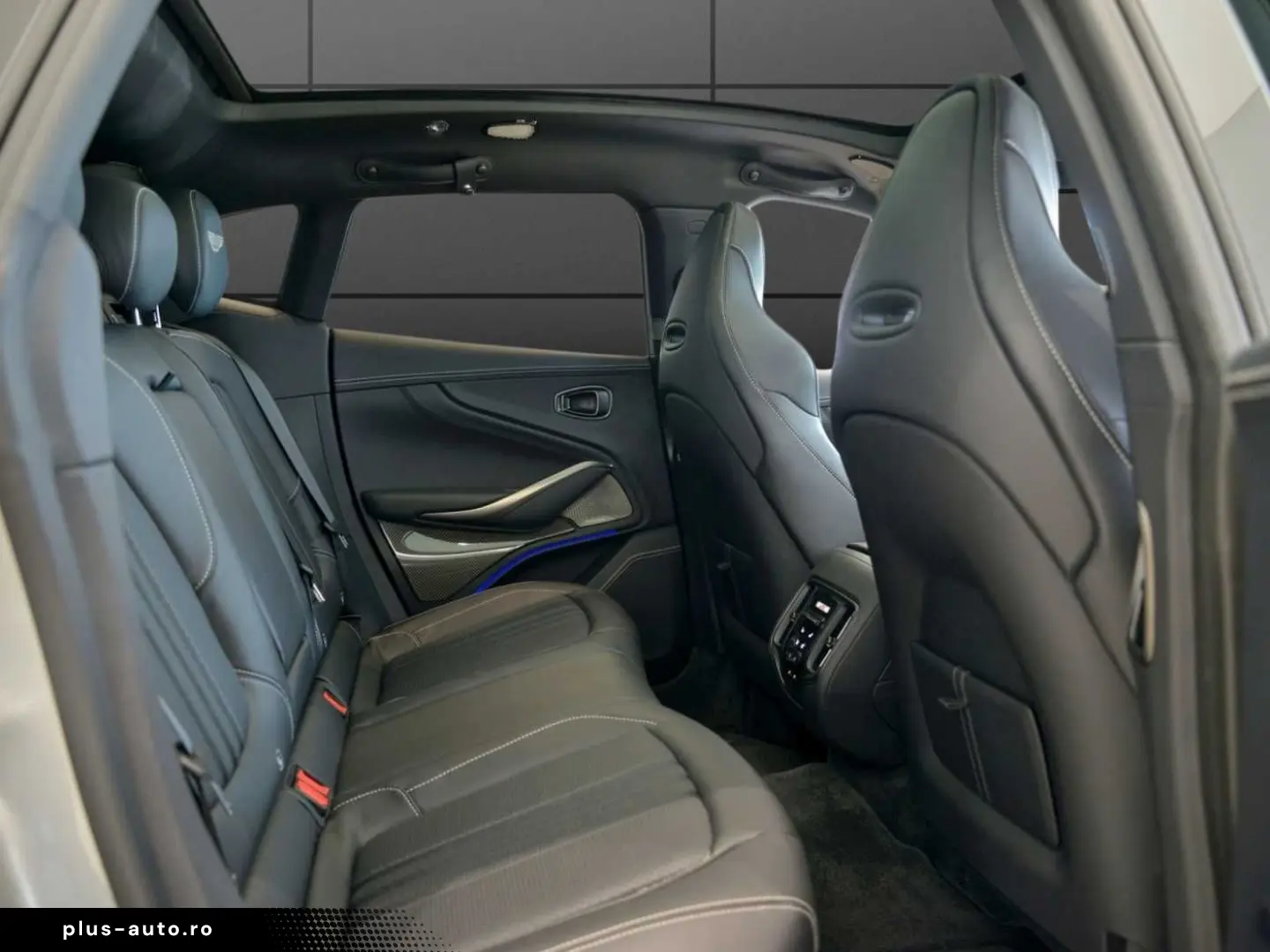 ASTON MARTIN DBX707 MY 2025