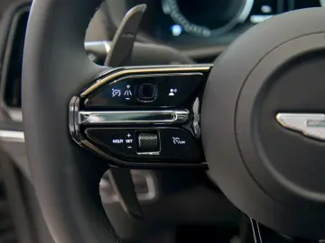 ASTON MARTIN DBX707 MY 2025