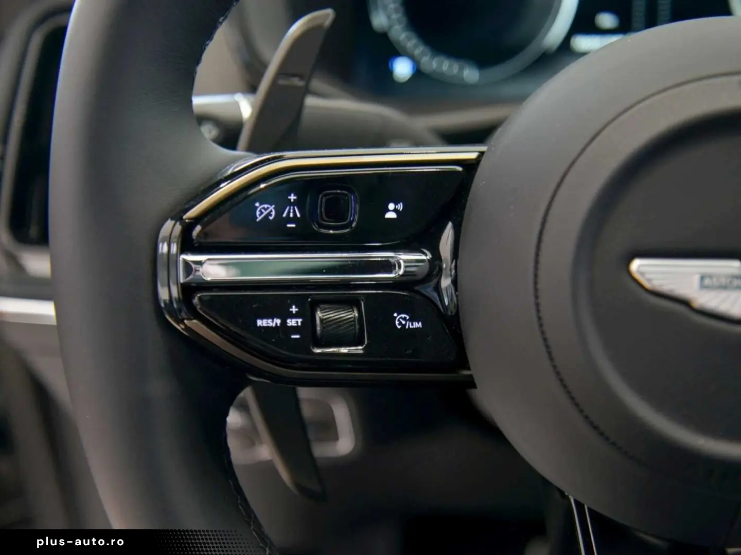 ASTON MARTIN DBX707 MY 2025