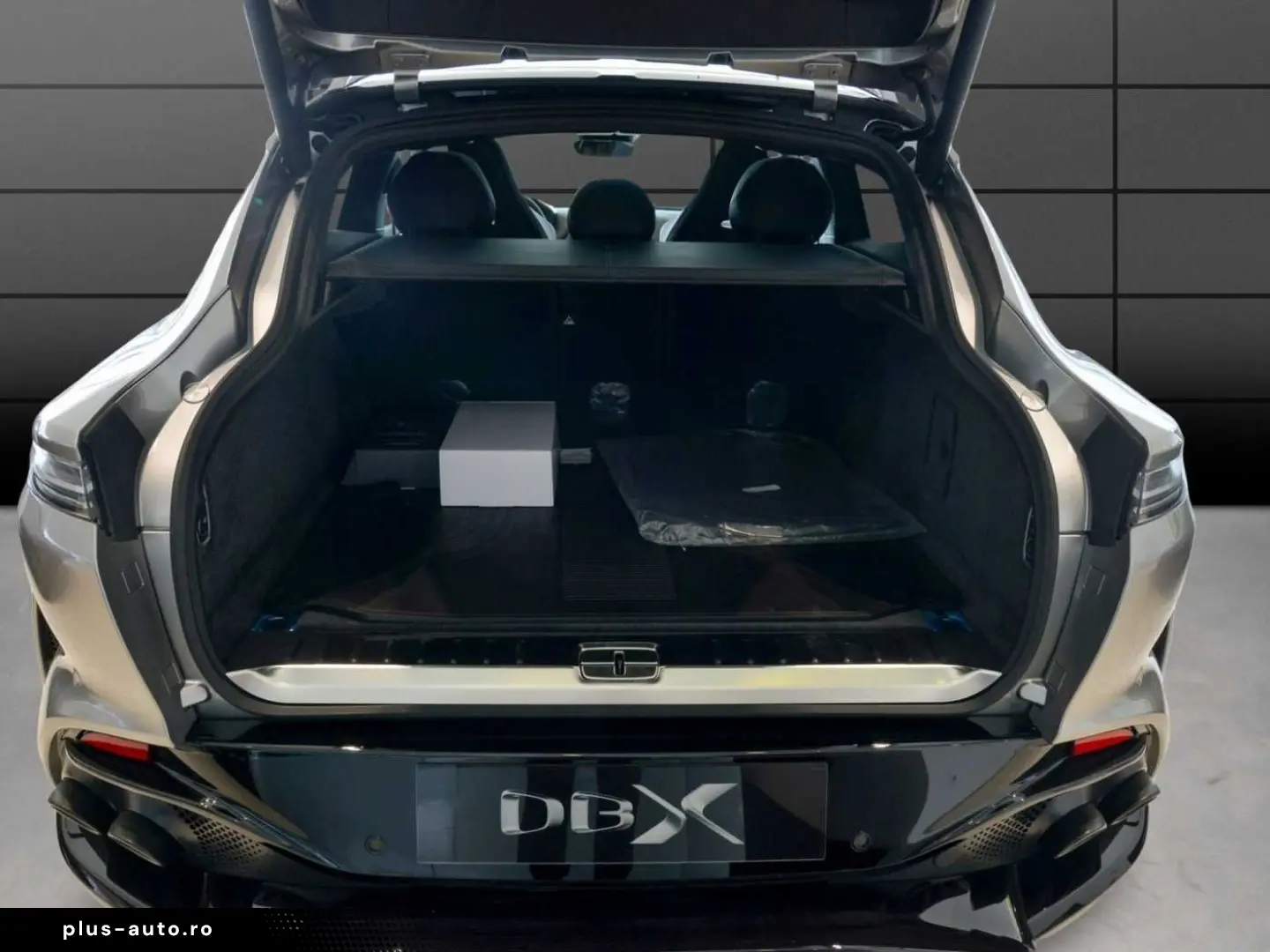 ASTON MARTIN DBX707 MY 2025