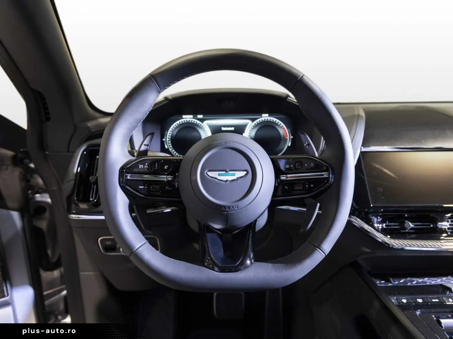 ASTON MARTIN DBX 707 -Lightning Silver-