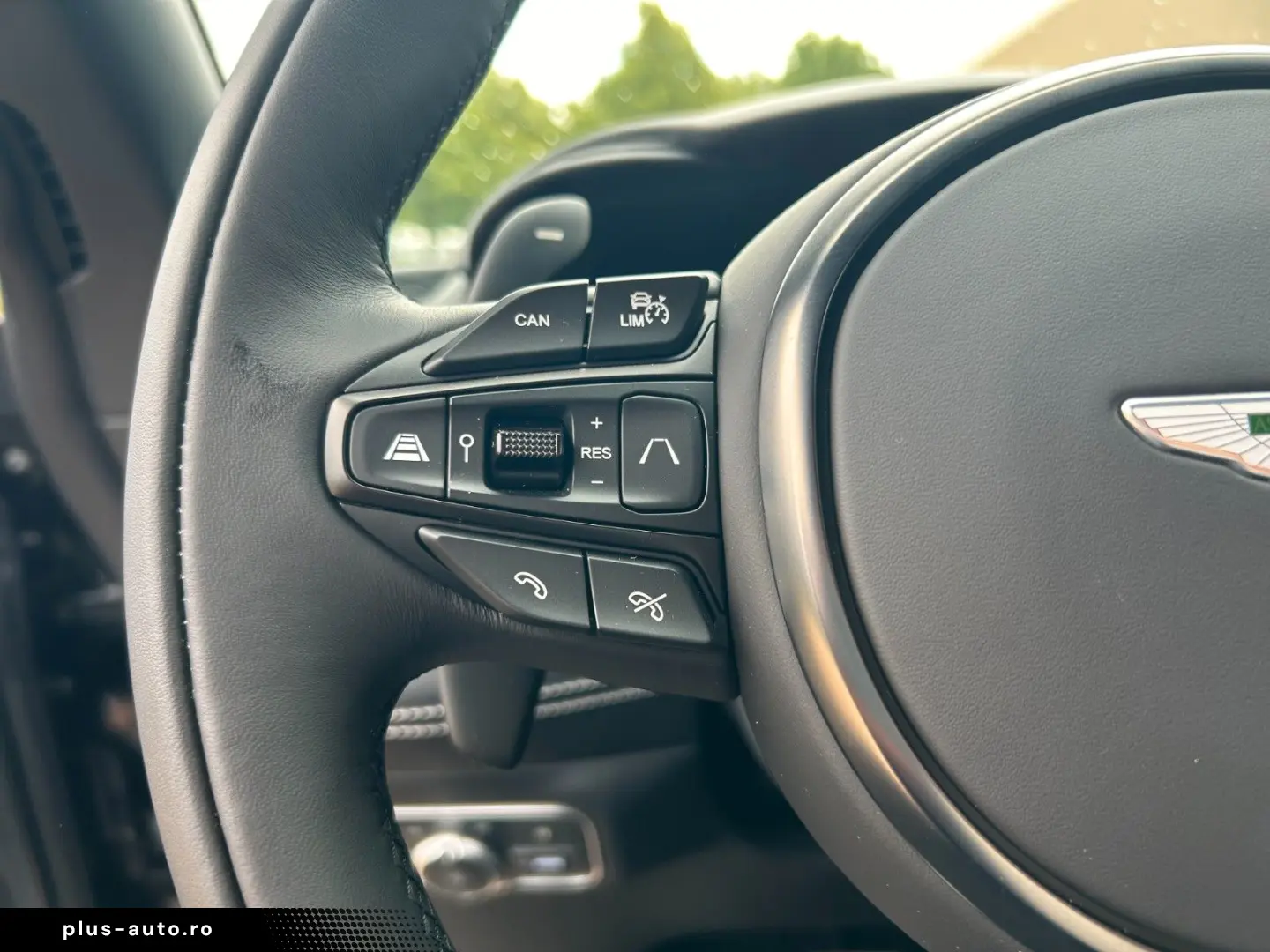 ASTON MARTIN DBX707 - Aston Martin Memmingen