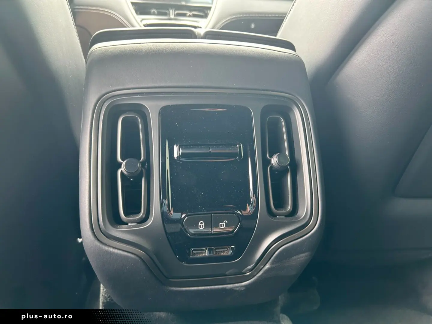 ASTON MARTIN DBX707 - Aston Martin Memmingen