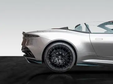 ASTON MARTIN DBS770 Ultimate Volante   Carbon Fibre Seats