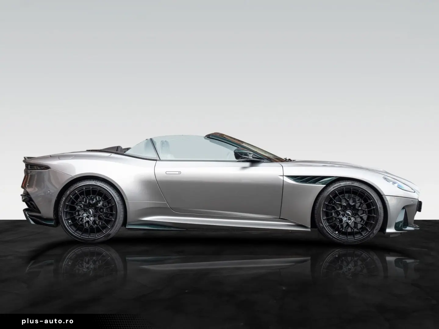 ASTON MARTIN DBS770 Ultimate Volante   Carbon Fibre Seats