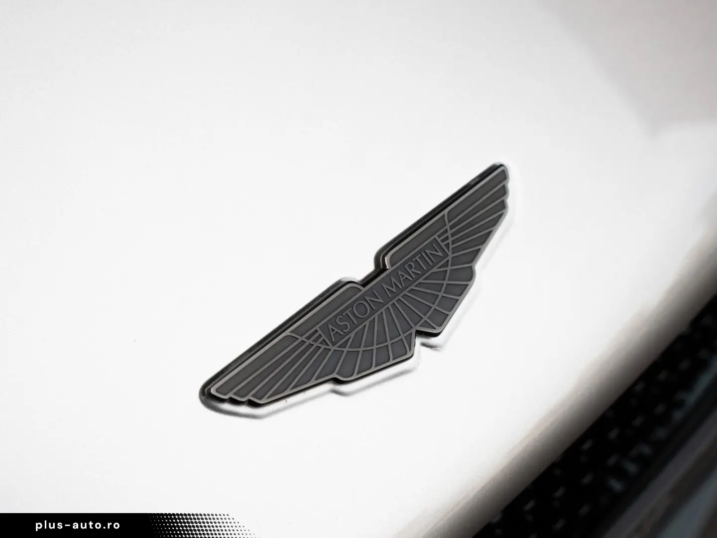 ASTON MARTIN DBS770 Ultimate Volante   Carbon Fibre Seats