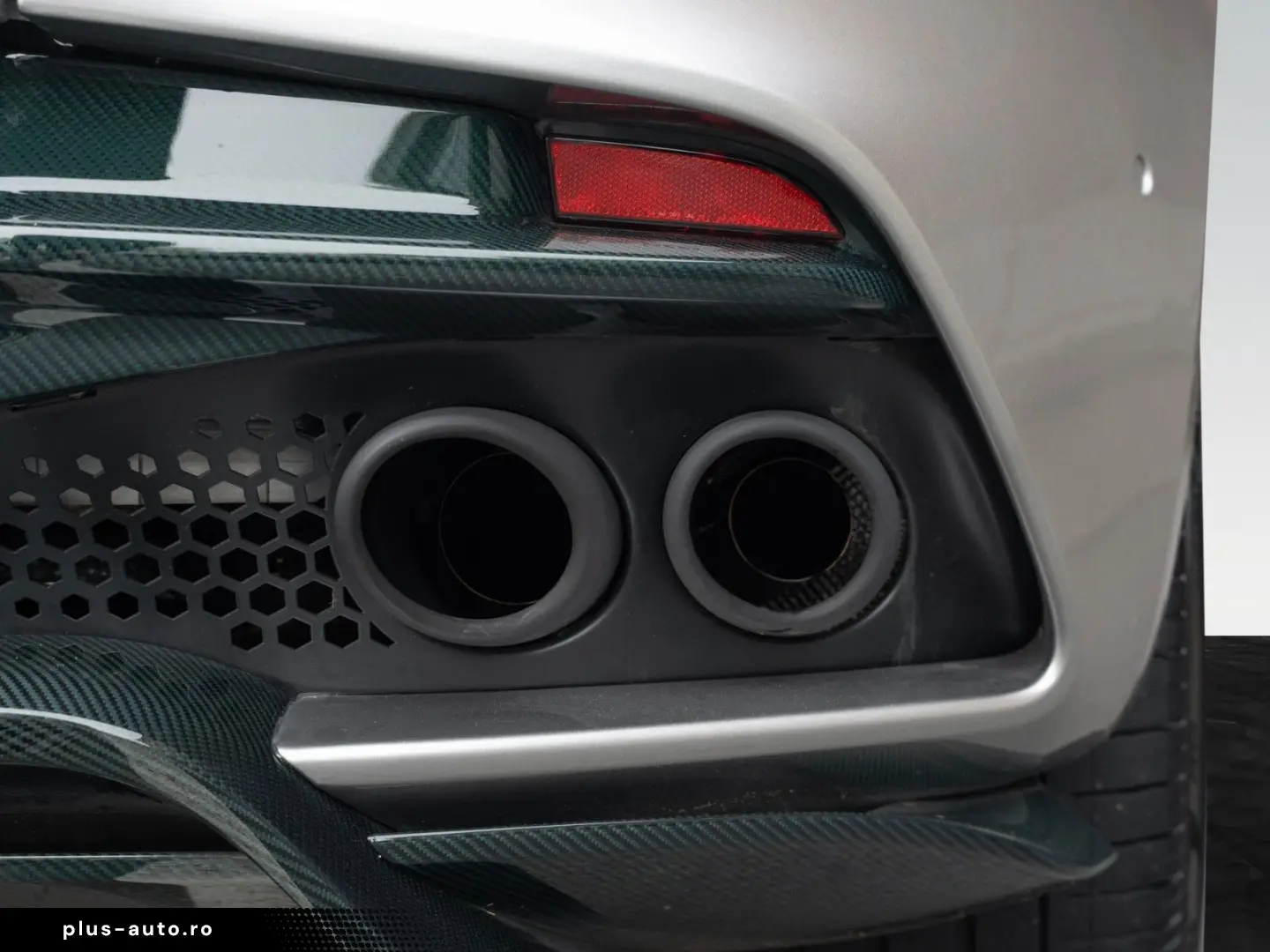 ASTON MARTIN DBS770 Ultimate Volante   Carbon Fibre Seats