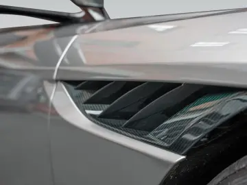 ASTON MARTIN DBS770 Ultimate Volante   Carbon Fibre Seats