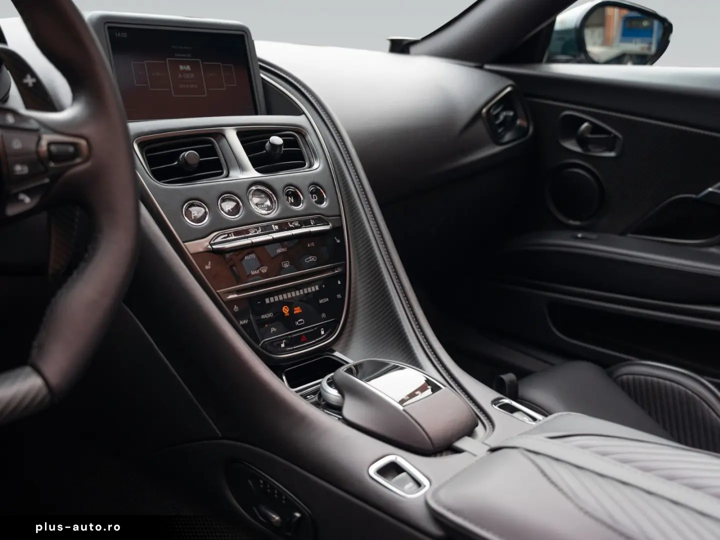 ASTON MARTIN DBS770 Ultimate Volante   Carbon Fibre Seats