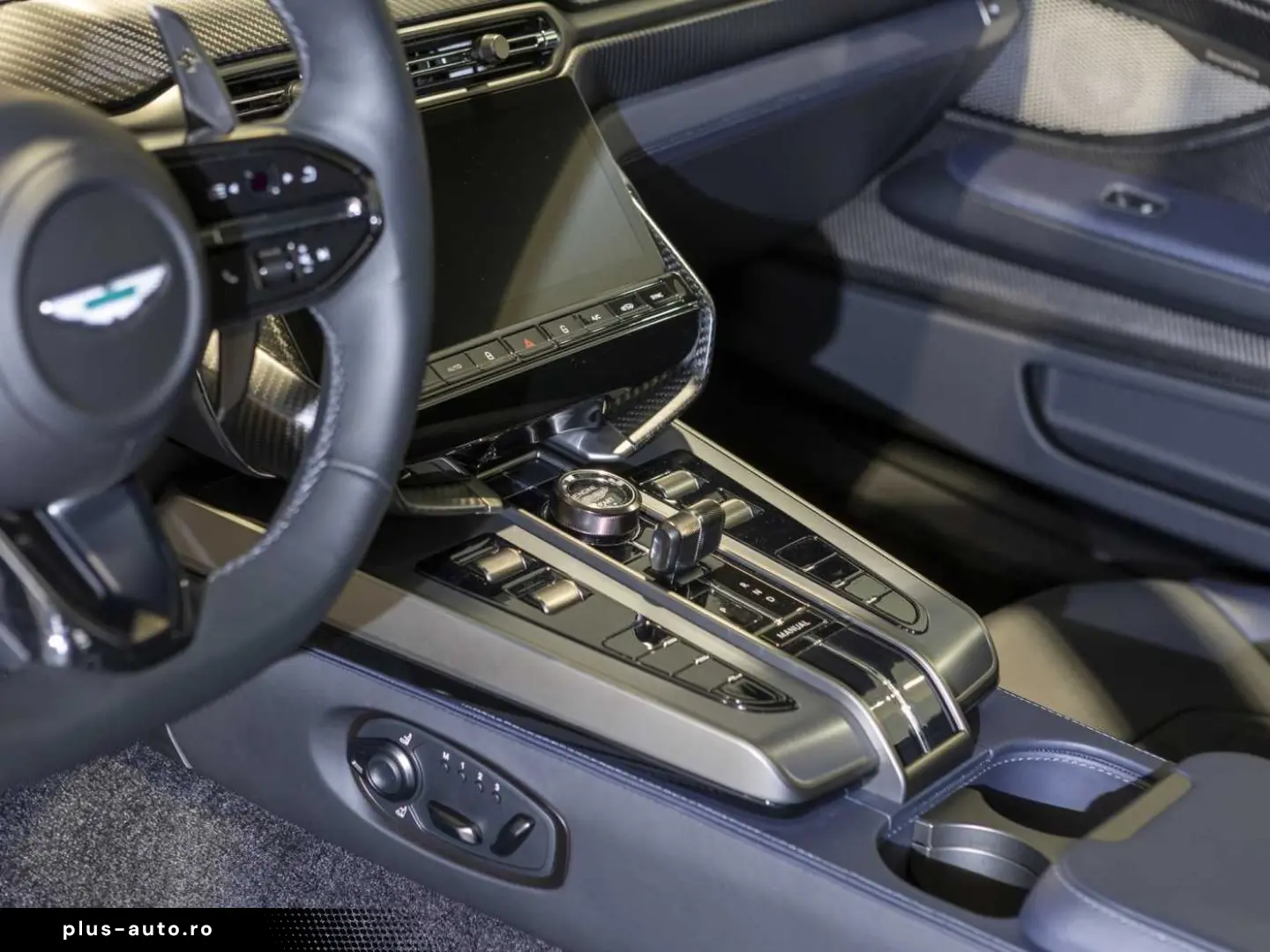 ASTON MARTIN V12 Vanquish -Ultramarine Black-