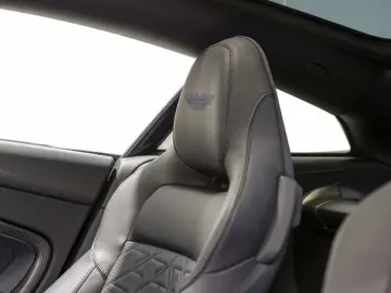 ASTON MARTIN V12 Vanquish -Ultramarine Black-