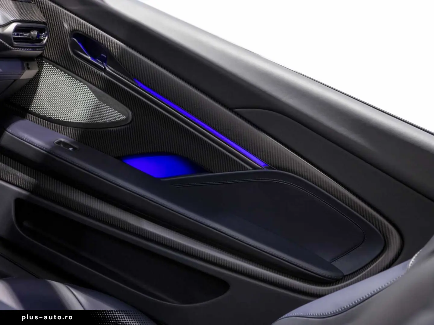 ASTON MARTIN V12 Vanquish -Ultramarine Black-