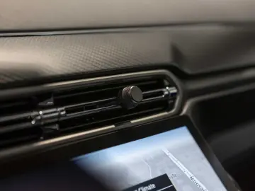 ASTON MARTIN V12 Vanquish -Ultramarine Black-