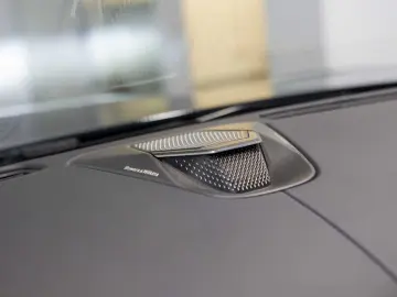 ASTON MARTIN V12 Vanquish -Ultramarine Black-