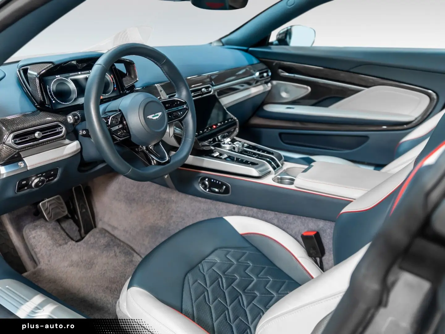 ASTON MARTIN Vanquish   Full Spec   Full Carbon Exterior