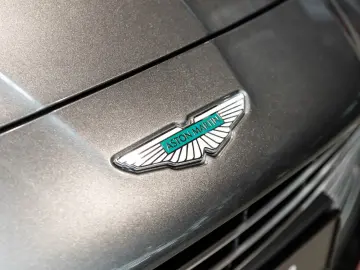 ASTON MARTIN Vanquish   Full Spec   Full Carbon Exterior