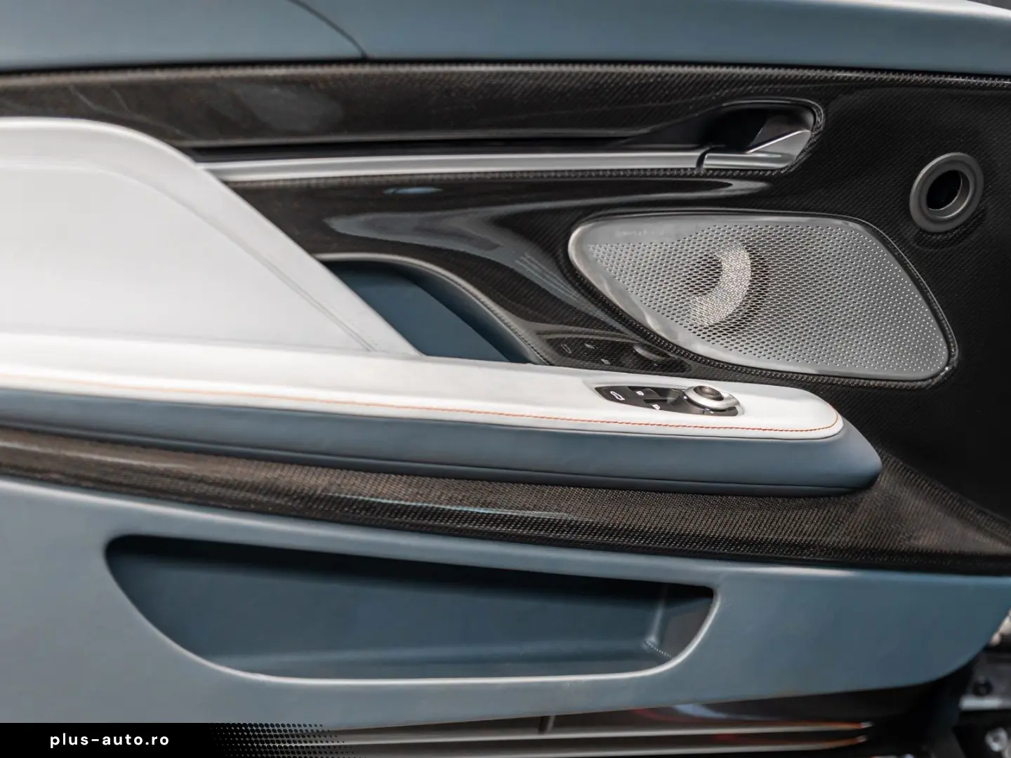 ASTON MARTIN Vanquish   Full Spec   Full Carbon Exterior