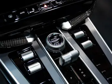 ASTON MARTIN Vanquish   Full Spec   Full Carbon Exterior