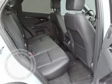LAND ROVER Range Rover Evoque D200 Dynamic SE Pano Winter K