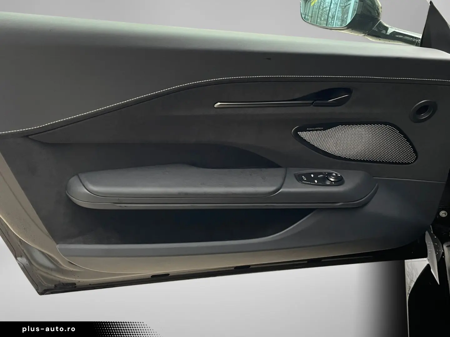 ASTON MARTIN Vantage V8 MY25