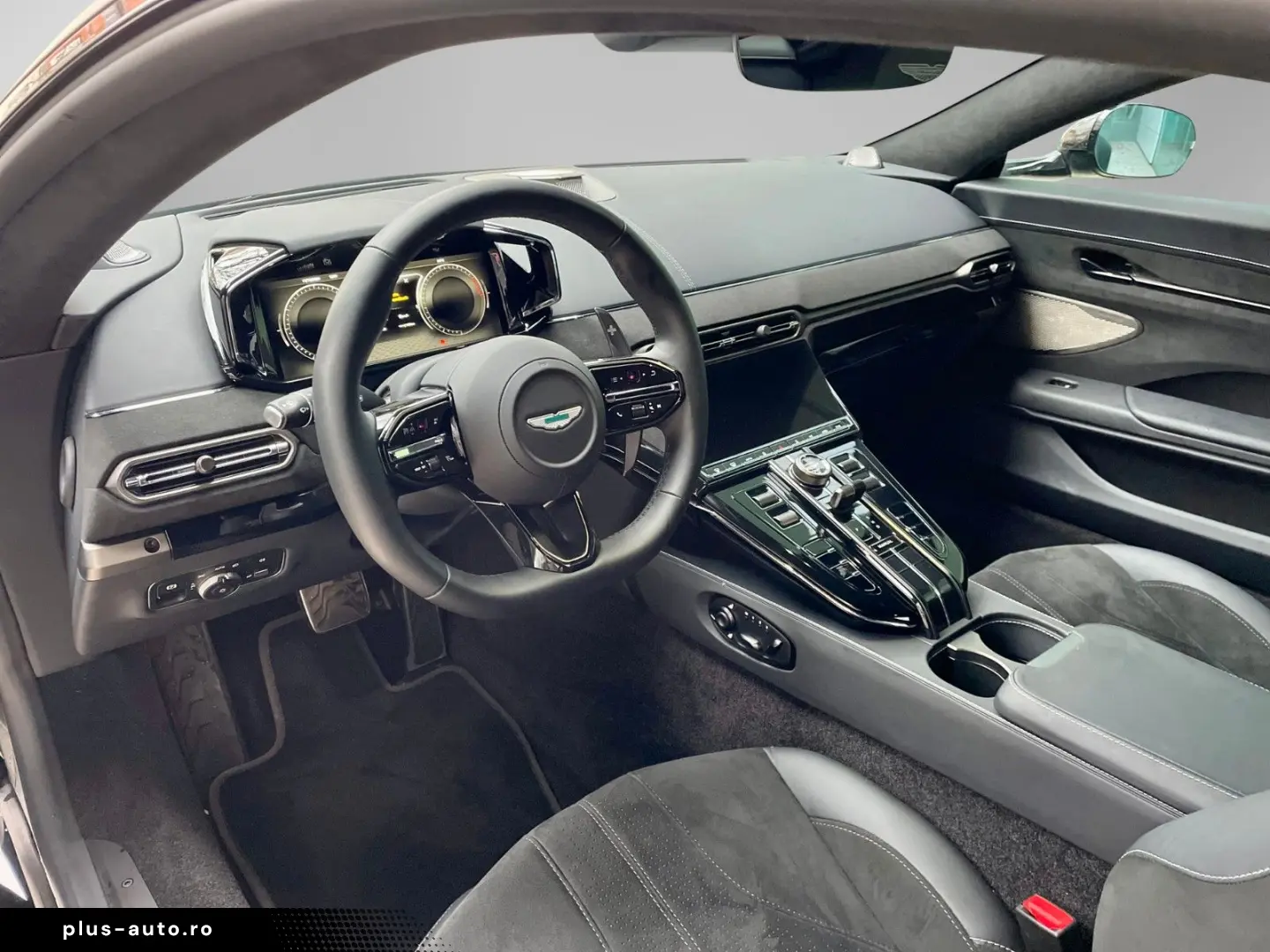 ASTON MARTIN Vantage V8 MY25