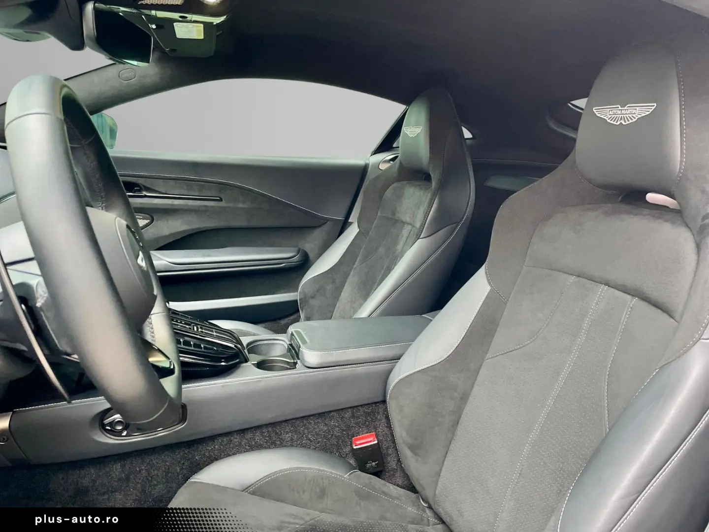 ASTON MARTIN Vantage V8 MY25