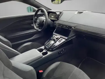 ASTON MARTIN Vantage V8 MY25