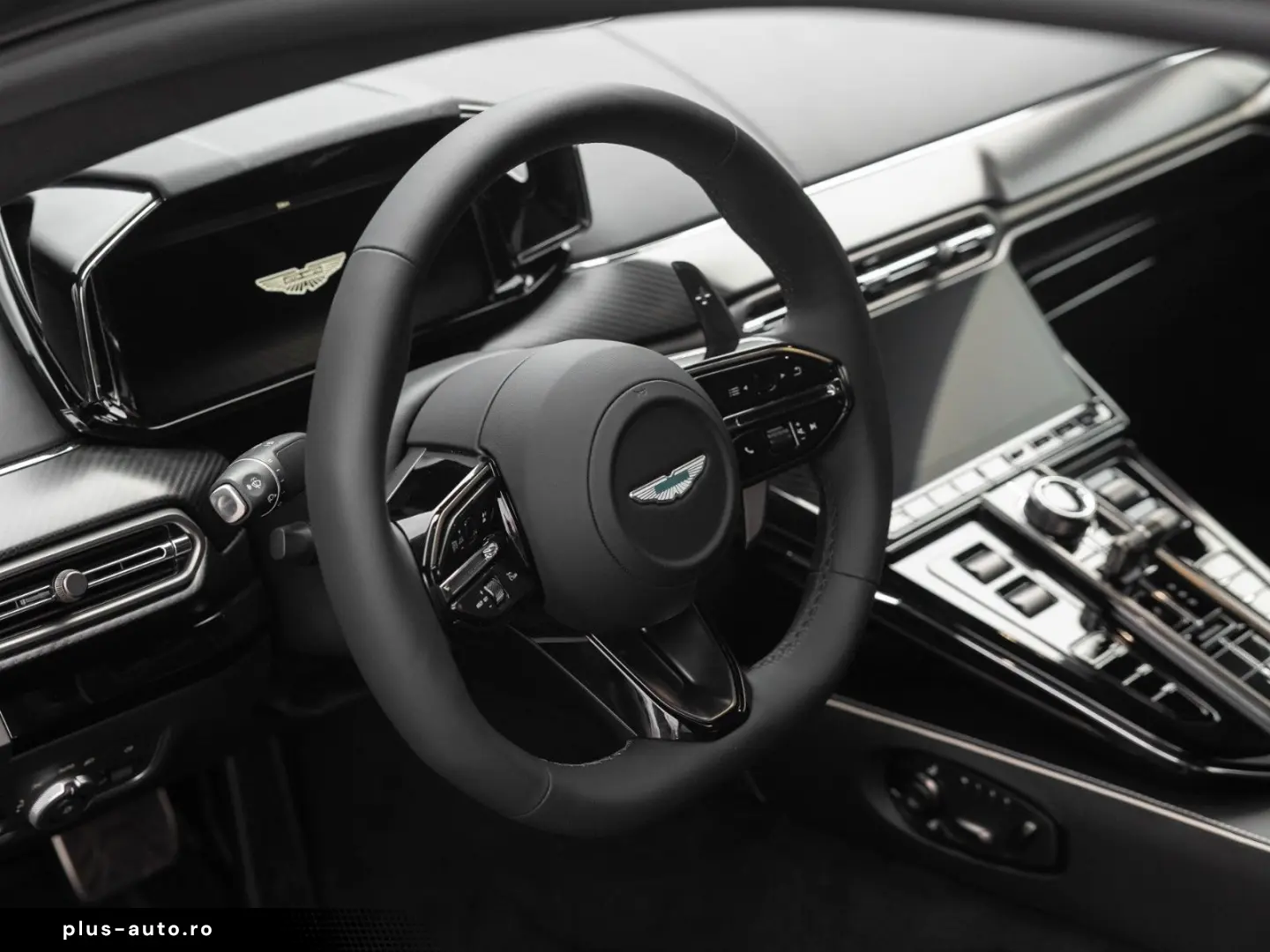 ASTON MARTIN V8 Vantage MY25   Launch Pack   Bowers&Wilkins
