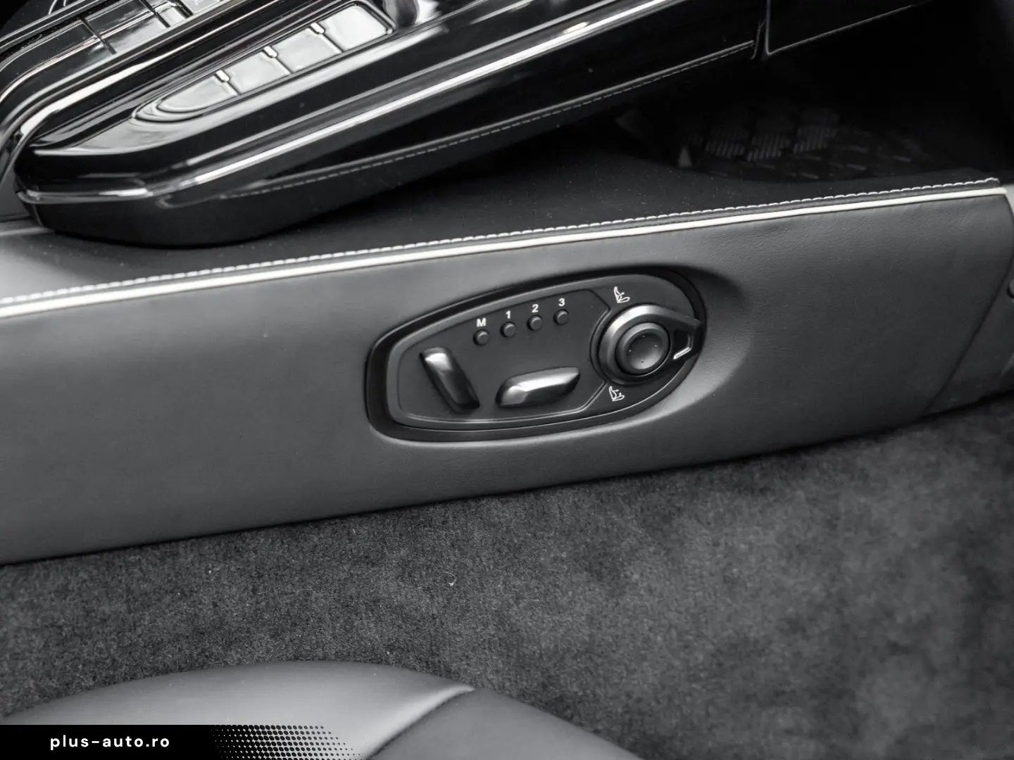 ASTON MARTIN V8 Vantage MY25   Launch Pack   Bowers&Wilkins