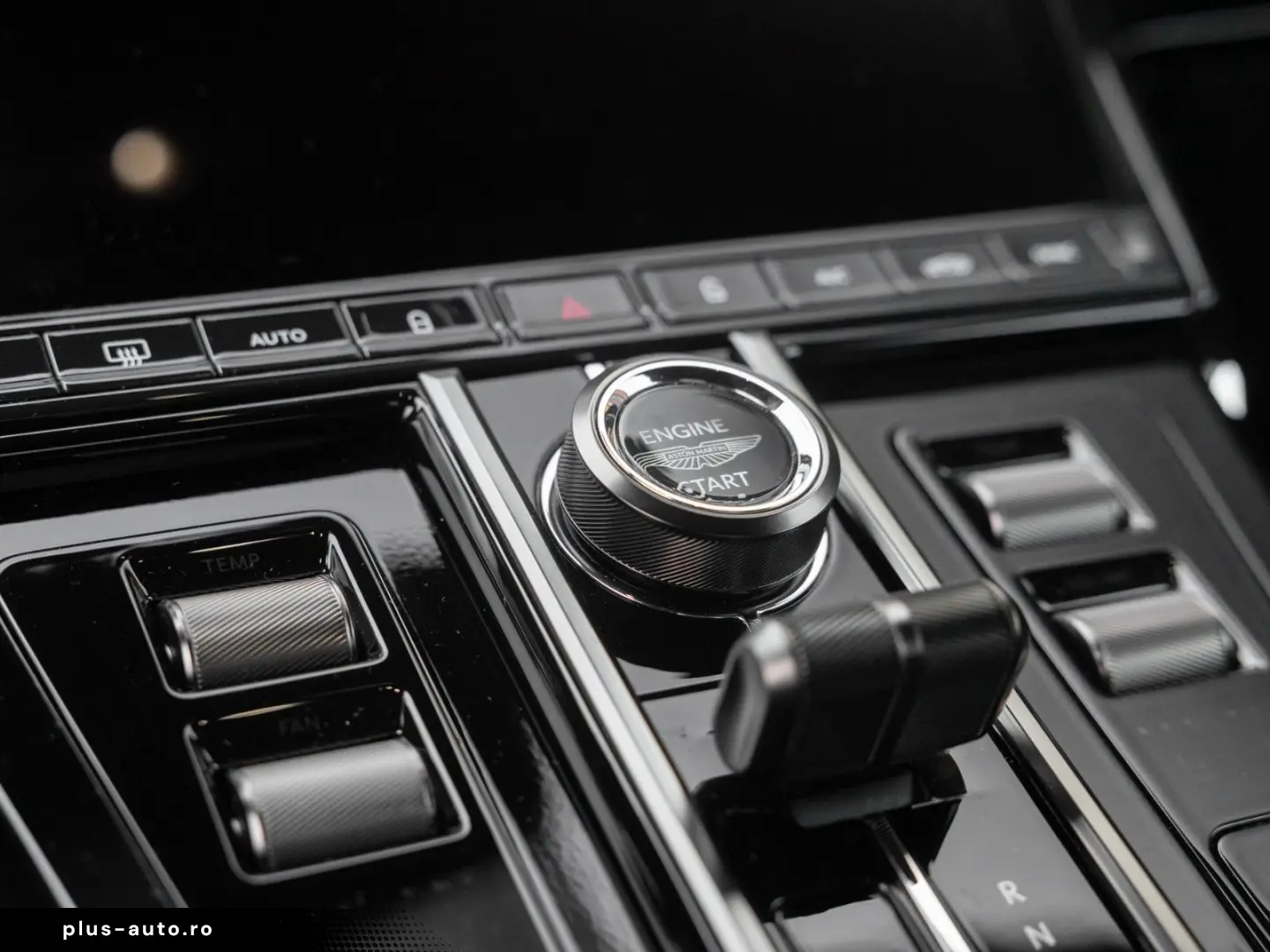 ASTON MARTIN V8 Vantage MY25   Launch Pack   Bowers&Wilkins