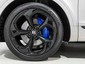 BENTLEY Bentayga S V8 Black Edition   Bentley Nürnberg