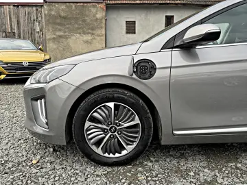 Hyundai IONIQ STYLE 1.6 Plug-In Hybrid
